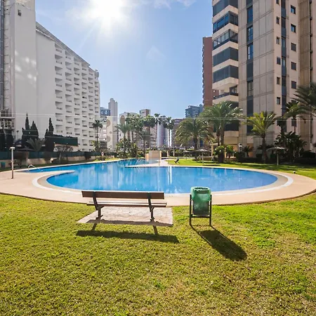 Gemelos 26 * בנידורם