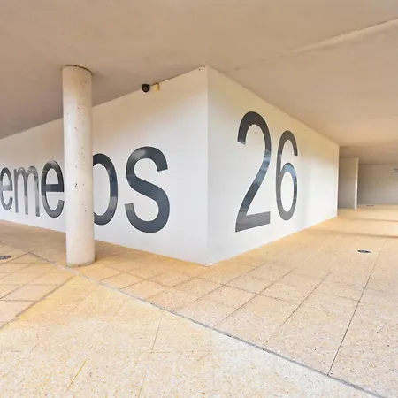 Gemelos 26 בנידורם